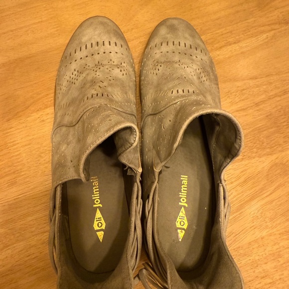 Elegant Perforated Women's Ankle Booties - Picture 5 of 6